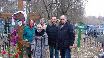 У могилы Николая